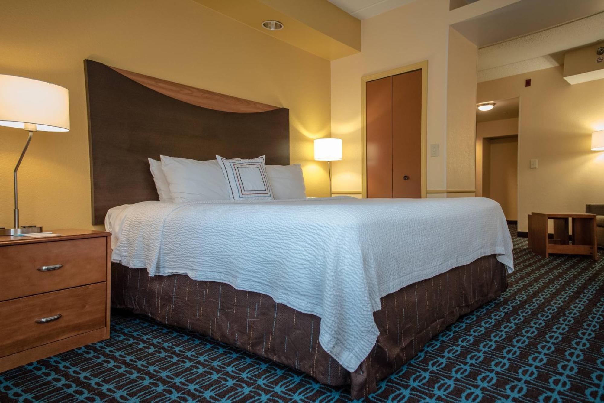 Fairfield Inn & Suites By Marriott Knoxville/East Exterior photo